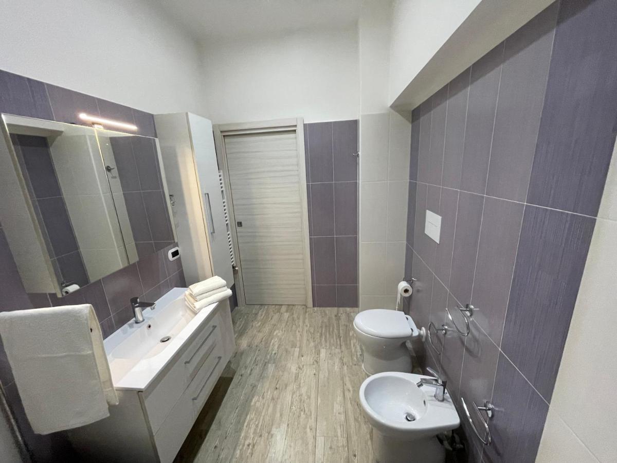 B&B Airport Serenity Suites Naples Exterior photo